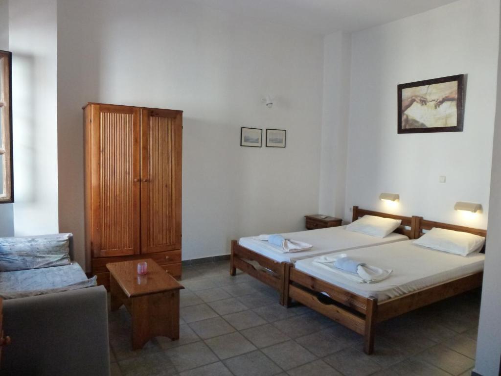 Aparthotel Odos Odysseos Ermoupoli Zimmer foto
