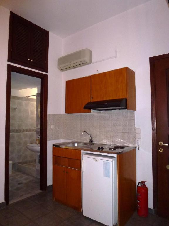 Aparthotel Odos Odysseos Ermoupoli Zimmer foto
